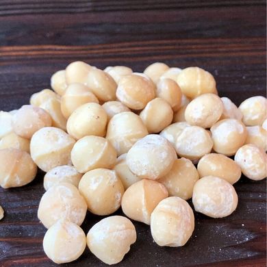 Купить Макадамия очищенный орех в упаковках по 500 грамм